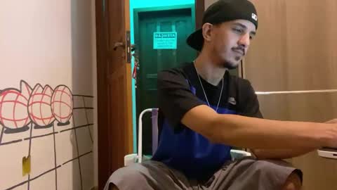 Snapshot of aelucius chatting on September 12, 2025, 2:44 am Luci online show from September 12, 2025, 2:44 am