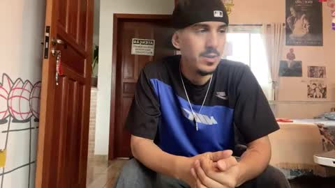 Snapshot of aelucius chatting on September 22, 2025, 8:22 pm Luci online show from September 22, 2025, 8:22 pm