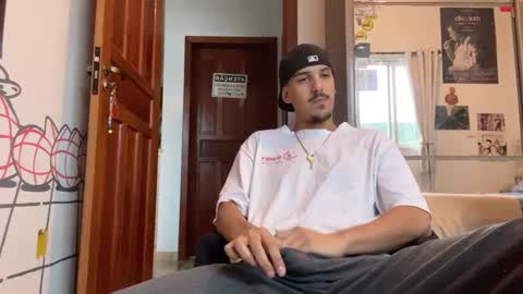 Snapshot of aelucius chatting on September 25, 2025, 8:45 pm Luci online show from September 25, 2025, 8:45 pm