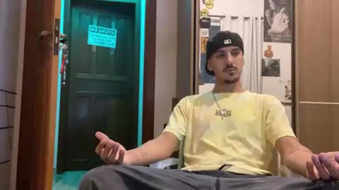 Snapshot of aelucius chatting on October 4, 2025, 3:15 am Luci online show from October 4, 2025, 3:15 am