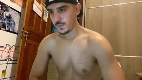 Snapshot of aelucius chatting on February 7, 2026, 7:34 am Luci online show from February 7, 2026, 7:34 am