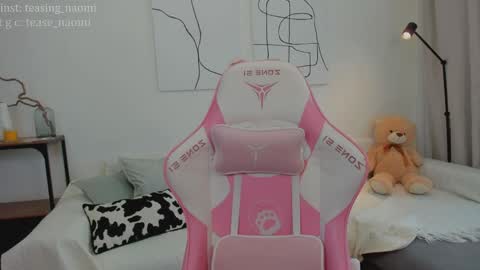 Snapshot of aesthetics_tease chatting on April 1, 2026, 5:30 am Naomi My instagram account - teasing naomi online show from April 1, 2026, 5:30 am