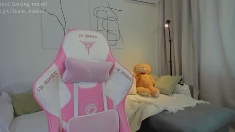 Snapshot of aesthetics_tease chatting on April 5, 2026, 1:03 am Naomi My instagram account - teasing naomi online show from April 5, 2026, 1:03 am