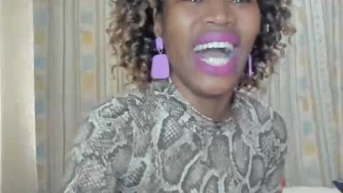 Snapshot of aficangagqueen chatting on November 17, 2025, 8:20 am AfricanSquirtQueen online show from November 17, 2025, 8:20 am