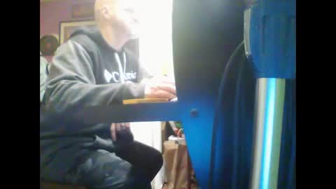 afr10221966 online show from December 18, 2024, 11:34 am