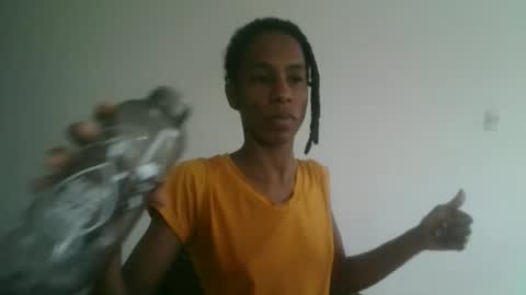 Snapshot of africadeluxe chatting on April 28, 2026, 6:35 pm Africa online show from April 28, 2026, 6:35 pm