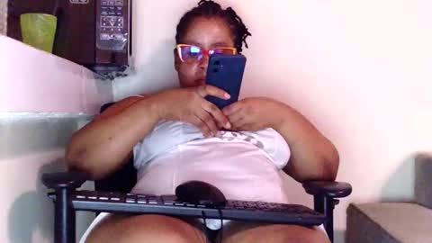 Snapshot of african005 chatting on February 21, 2026, 9:16 pm loise online show from February 21, 2026, 9:16 pm