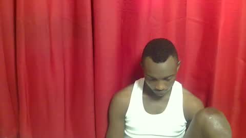 Snapshot of african_hotchocolate chatting on November 30, 2025, 4:05 am sexiest online show from November 30, 2025, 4:05 am