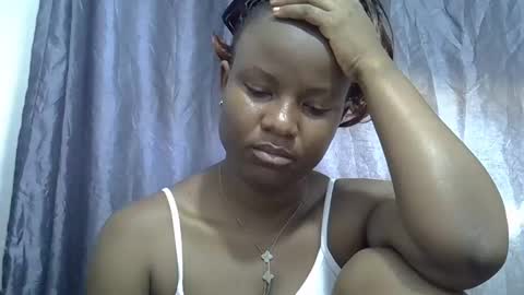 Snapshot of africanngirl chatting on November 18, 2025, 7:02 am africanngirl online show from November 18, 2025, 7:02 am