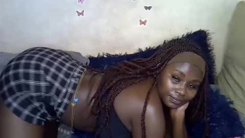 afrii_kity online show from May 19, 2026, 1:56 am