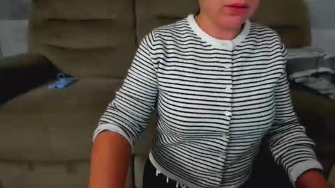 afrodisiacaly online show from November 30, 2025, 6:45 pm