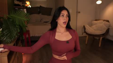 Emma online show from December 4, 2025, 11:46 pm