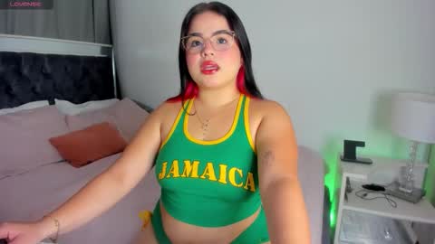 Snapshot of afrodita_grek chatting on October 29, 2025, 10:50 am Vanessa online show from October 29, 2025, 10:50 am