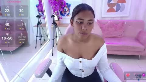 Snapshot of afrodita_loren chatting on April 28, 2026, 3:33 am afrodita_loren online show from April 28, 2026, 3:33 am