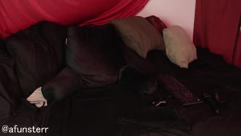 afunsterr online show from January 28, 2025, 9:08 pm