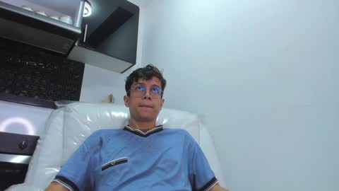 Snapshot of agarevans chatting on December 3, 2024, 7:43 am AGAR online show from December 3, 2024, 7:43 am