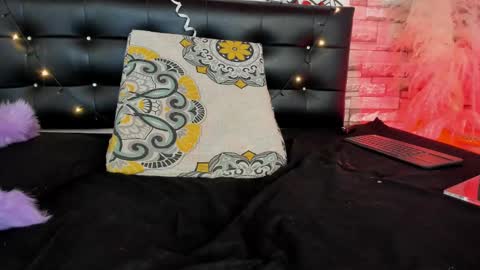 Snapshot of agata__rose chatting on February 17, 2025, 11:23 am agata__rose online show from February 17, 2025, 11:23 am