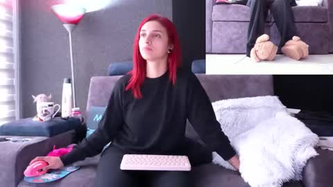 Agata Collinss online show from October 11, 2025, 12:04 pm