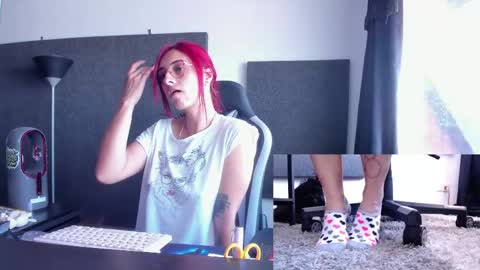 Agata Collinss online show from April 4, 2026, 3:20 pm