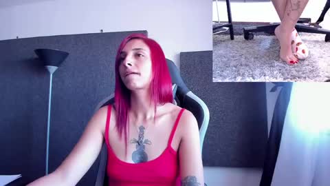 Snapshot of agatacollinsss chatting on May 9, 2026, 4:01 pm Agata Collinss online show from May 9, 2026, 4:01 pm