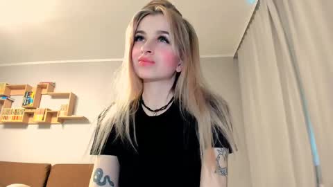 Snapshot of agatahowak chatting on May 26, 2026, 4:14 pm Arina online show from May 26, 2026, 4:14 pm