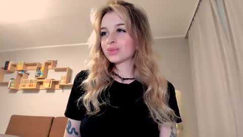 Snapshot of agatahowak chatting on July 4, 2026, 4:46 pm Arina online show from July 4, 2026, 4:46 pm