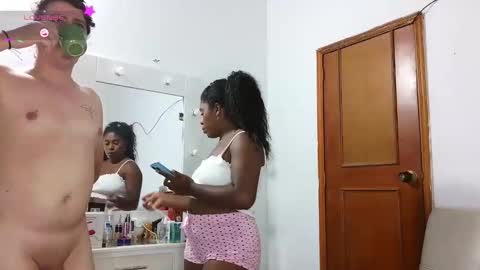 independent model online show from May 25, 2026, 5:02 am