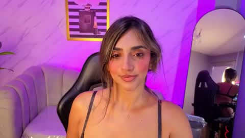 Snapshot of agatha_brooks_t chatting on May 19, 2026, 12:33 pm AGATHA online show from May 19, 2026, 12:33 pm