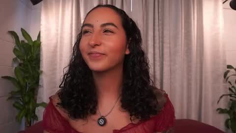 Snapshot of agatha_collinss chatting on April 17, 2026, 6:44 pm Val inst agatha clls online show from April 17, 2026, 6:44 pm