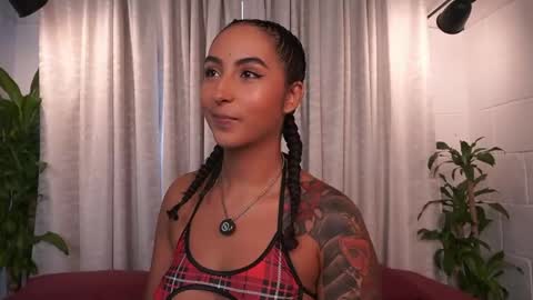 Snapshot of agatha_collinss chatting on April 18, 2026, 6:56 pm Val inst agatha clls online show from April 18, 2026, 6:56 pm