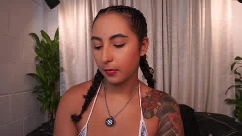 Snapshot of agatha_collinss chatting on April 20, 2026, 6:42 pm Val inst agatha clls online show from April 20, 2026, 6:42 pm