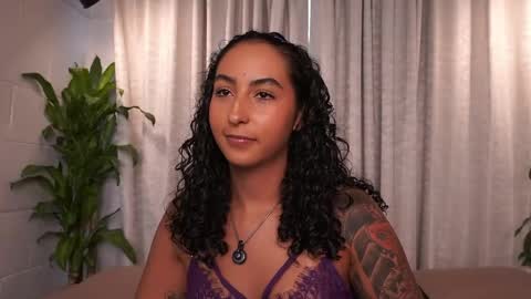 Snapshot of agatha_collinss chatting on June 2, 2026, 7:05 pm Val inst agatha clls online show from June 2, 2026, 7:05 pm