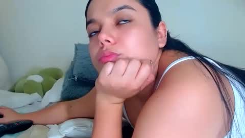 Snapshot of agatha_frank04 chatting on May 16, 2026, 12:29 am Agatha online show from May 16, 2026, 12:29 am