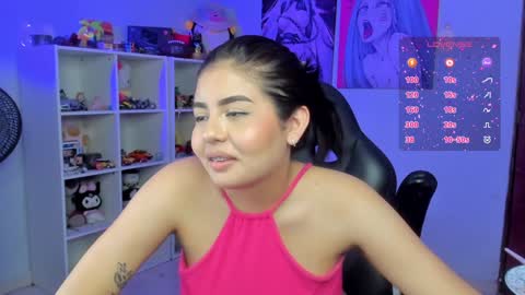 Snapshot of agatha_riccie chatting on December 11, 2024, 10:47 am Cat online show from December 11, 2024, 10:47 am