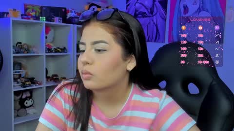 Snapshot of agatha_riccie chatting on December 23, 2024, 7:17 am Cat online show from December 23, 2024, 7:17 am