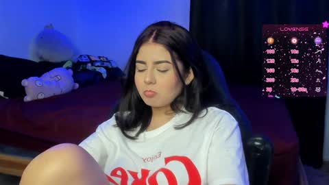 Snapshot of agatha_riccie chatting on February 1, 2025, 7:36 am Cat online show from February 1, 2025, 7:36 am