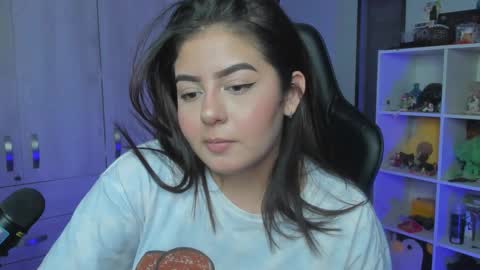 Snapshot of agatha_riccie chatting on September 15, 2025, 5:29 am Cat online show from September 15, 2025, 5:29 am