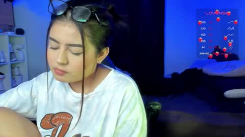 Snapshot of agatha_riccie chatting on October 16, 2025, 5:52 am Cat online show from October 16, 2025, 5:52 am