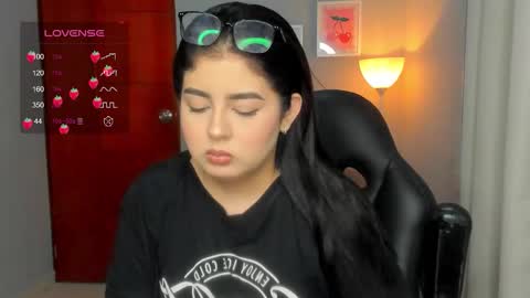 Snapshot of agatha_riccie chatting on February 1, 2026, 5:39 am Cat online show from February 1, 2026, 5:39 am