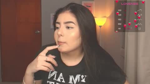 Snapshot of agatha_riccie chatting on February 18, 2026, 3:02 am Cat online show from February 18, 2026, 3:02 am