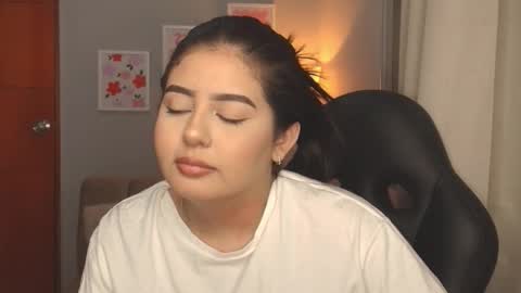 Snapshot of agatha_riccie chatting on February 28, 2026, 8:15 am Cat online show from February 28, 2026, 8:15 am