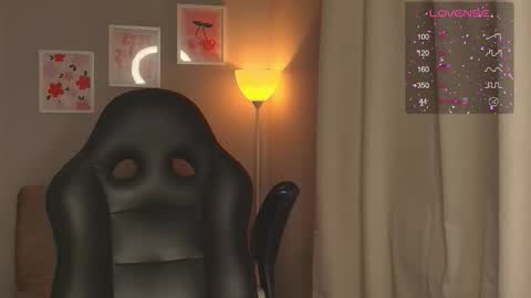 Snapshot of agatha_riccie chatting on March 7, 2026, 6:43 am Cat online show from March 7, 2026, 6:43 am