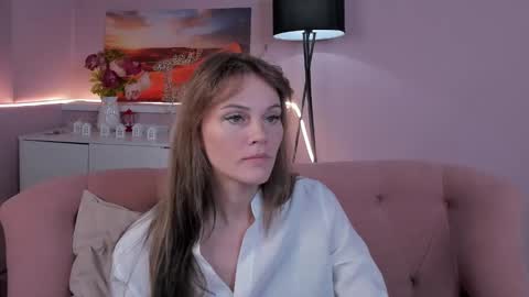 Snapshot of agatha_roose chatting on February 16, 2026, 3:24 am Agatha Rose online show from February 16, 2026, 3:24 am