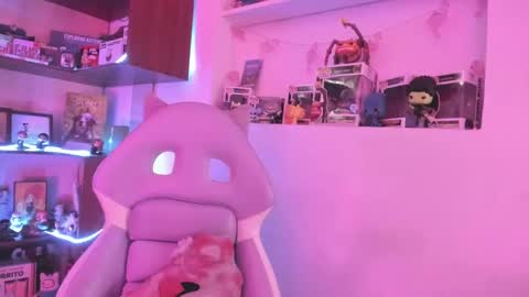 Camila     2 online show from January 22, 2025, 7:34 pm