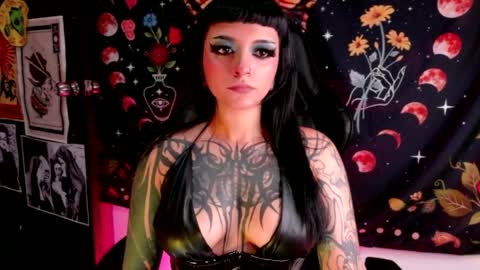 Snapshot of agathamoonn chatting on May 25, 2026, 8:48 pm Agatha Fox online show from May 25, 2026, 8:48 pm