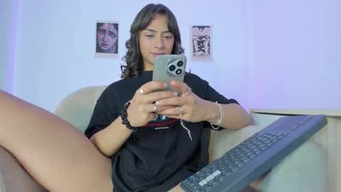 Agatha online show from December 17, 2025, 11:33 pm