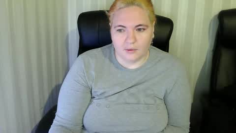 Aglaya Fame online show from December 19, 2025, 8:10 am