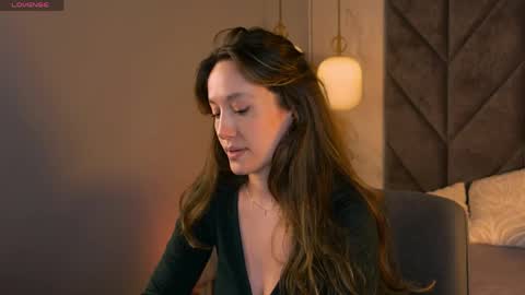 Snapshot of agnes_sky chatting on June 6, 2026, 10:58 pm Agnes online show from June 6, 2026, 10:58 pm