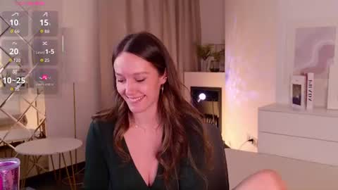 Snapshot of agnes_sky chatting on July 8, 2026, 11:09 pm Agnes online show from July 8, 2026, 11:09 pm
