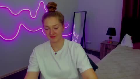 AgnesArden online show from March 11, 2025, 9:15 pm